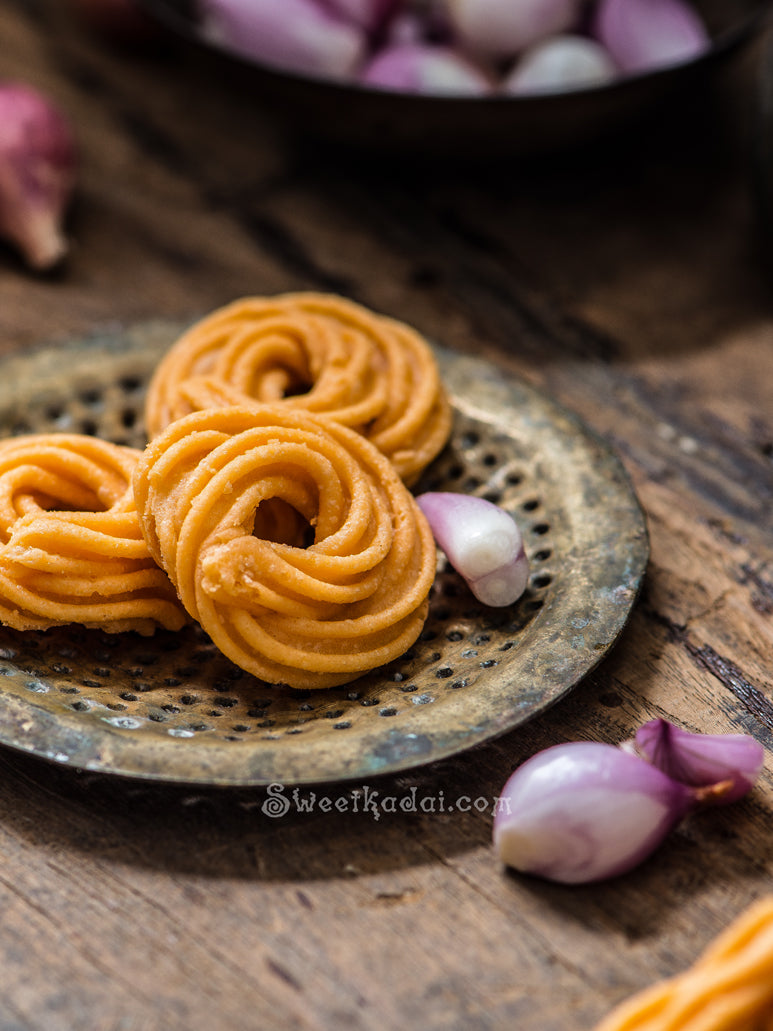 Onion Murukku