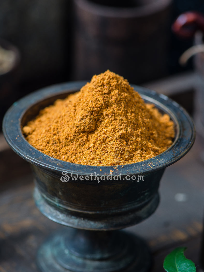 Nellai Idi Smabar Podi (Homemade).