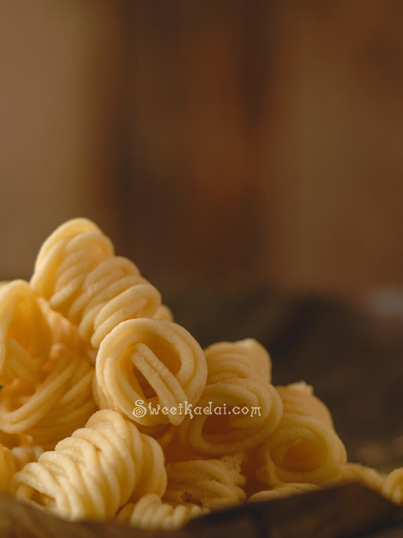 Garlic Murukku